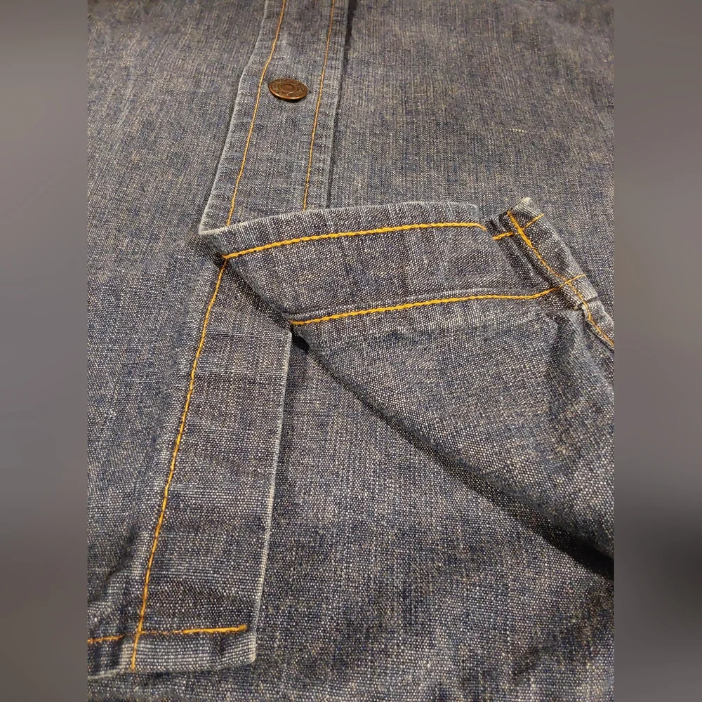 Vintage 1970s Levi’s Big E Denim Shirt Orange Tab Size M Made in USA